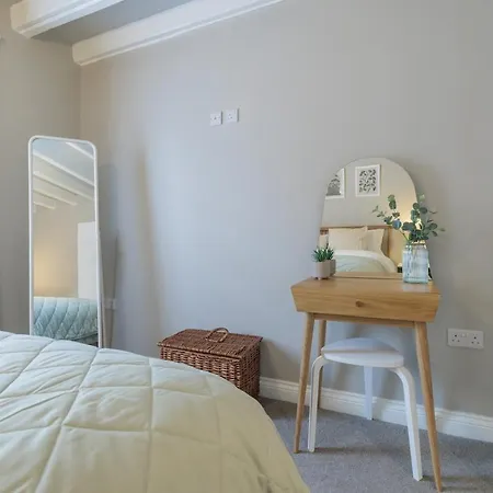 Quay Street Cottage, 2 Bed, 2 Bath - * سكرابورو