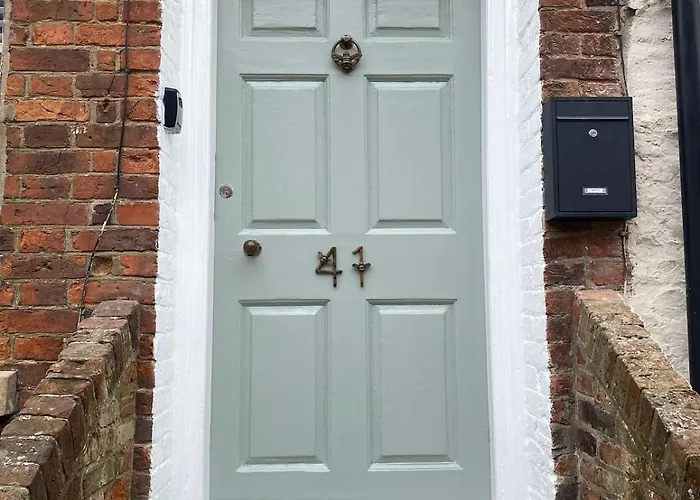 Quay Street Cottage, 2 Bed, 2 Bath -